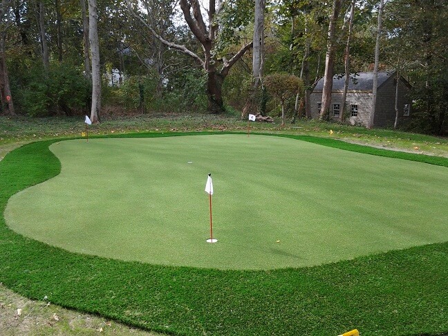 Pictures of Backyard Putting Greens & Synthetic Turf ...