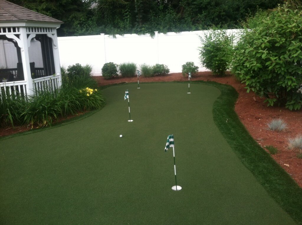 Pictures of Backyard Putting Greens & Synthetic Turf | Northeast