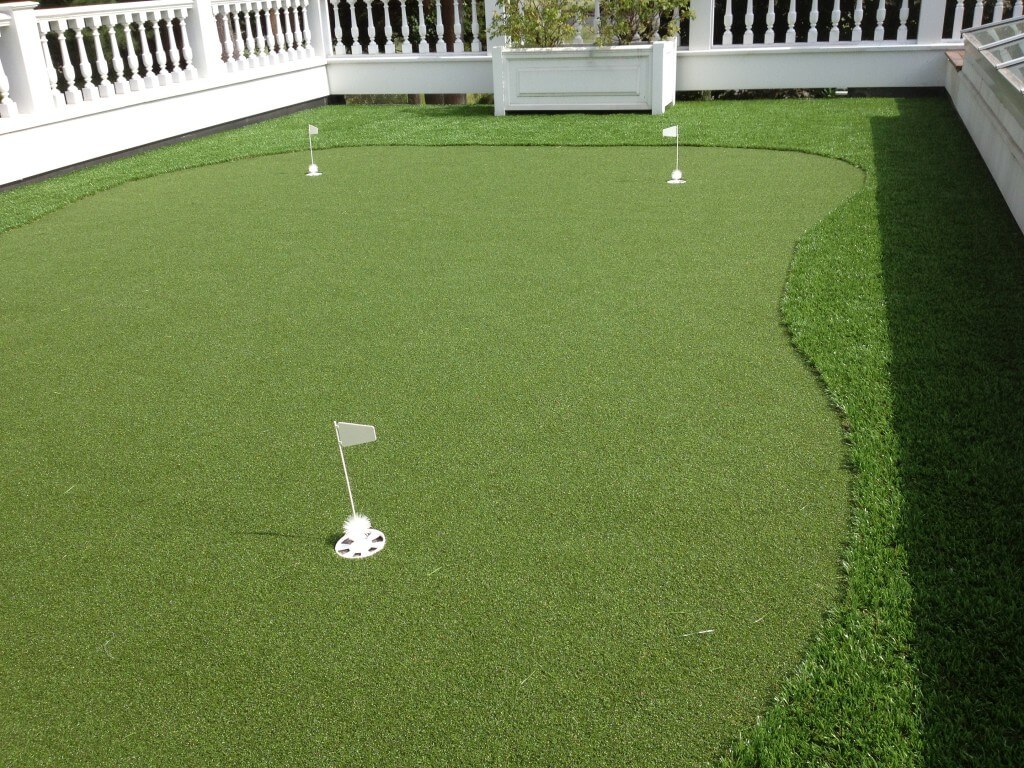 backyard synthetic turf